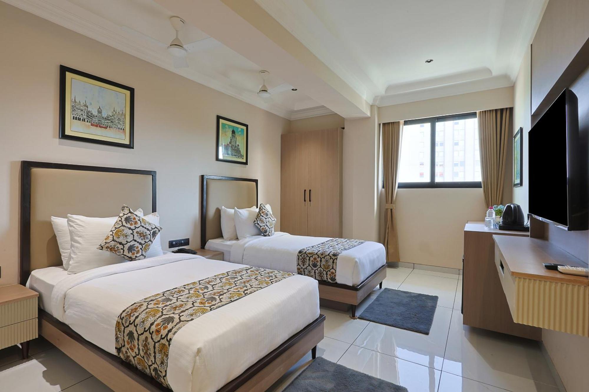 Hotel Royal Town Ahmedabad Exterior foto