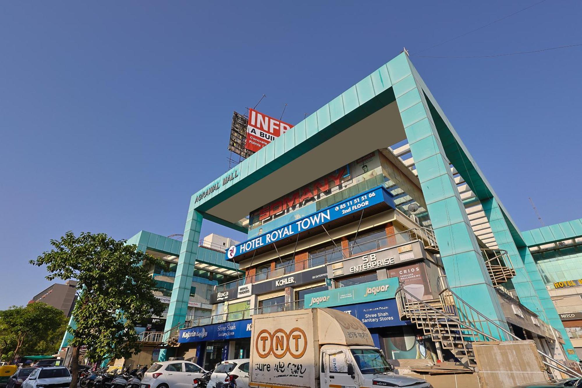 Hotel Royal Town Ahmedabad Exterior foto