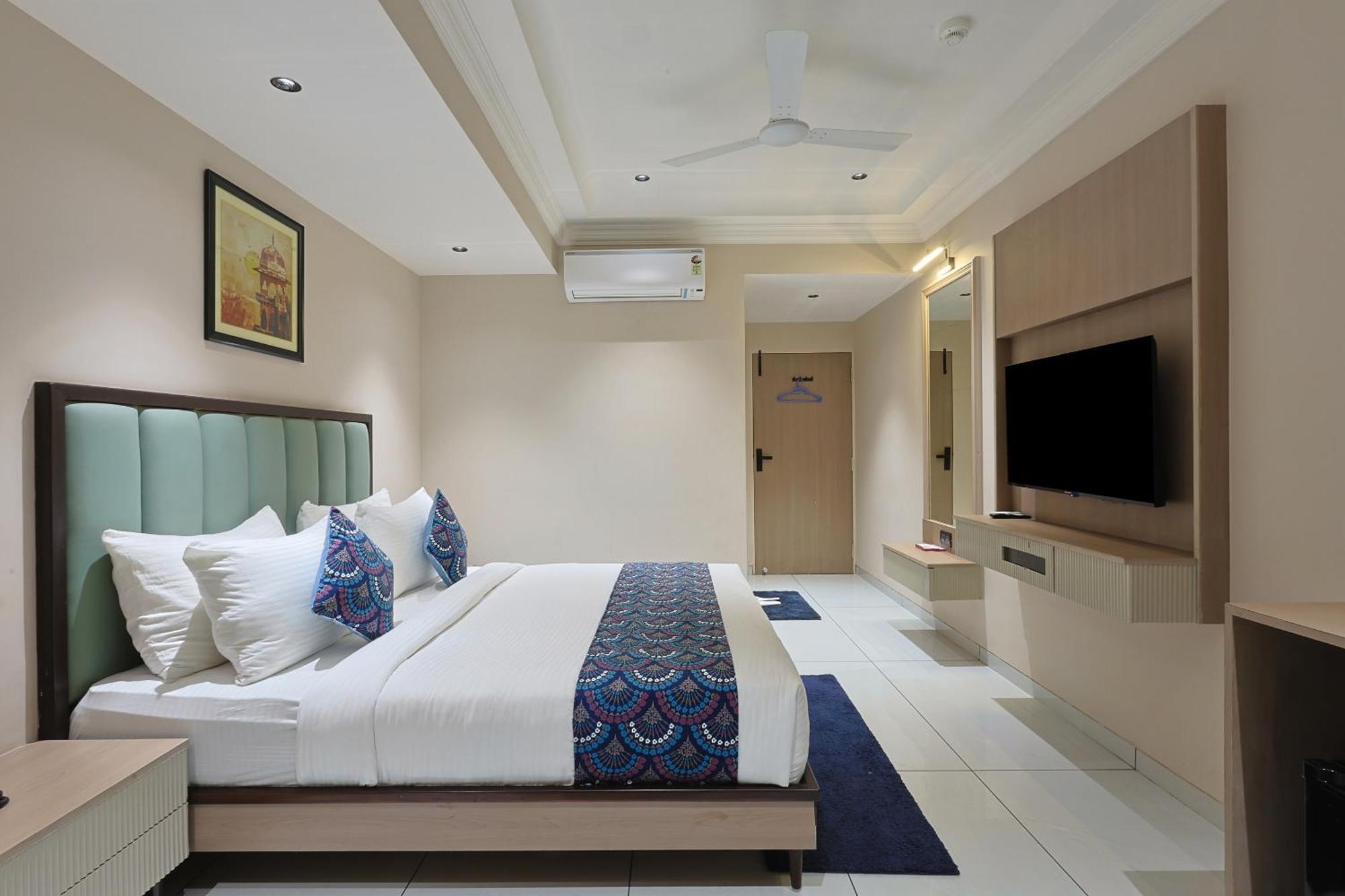 Hotel Royal Town Ahmedabad Exterior foto